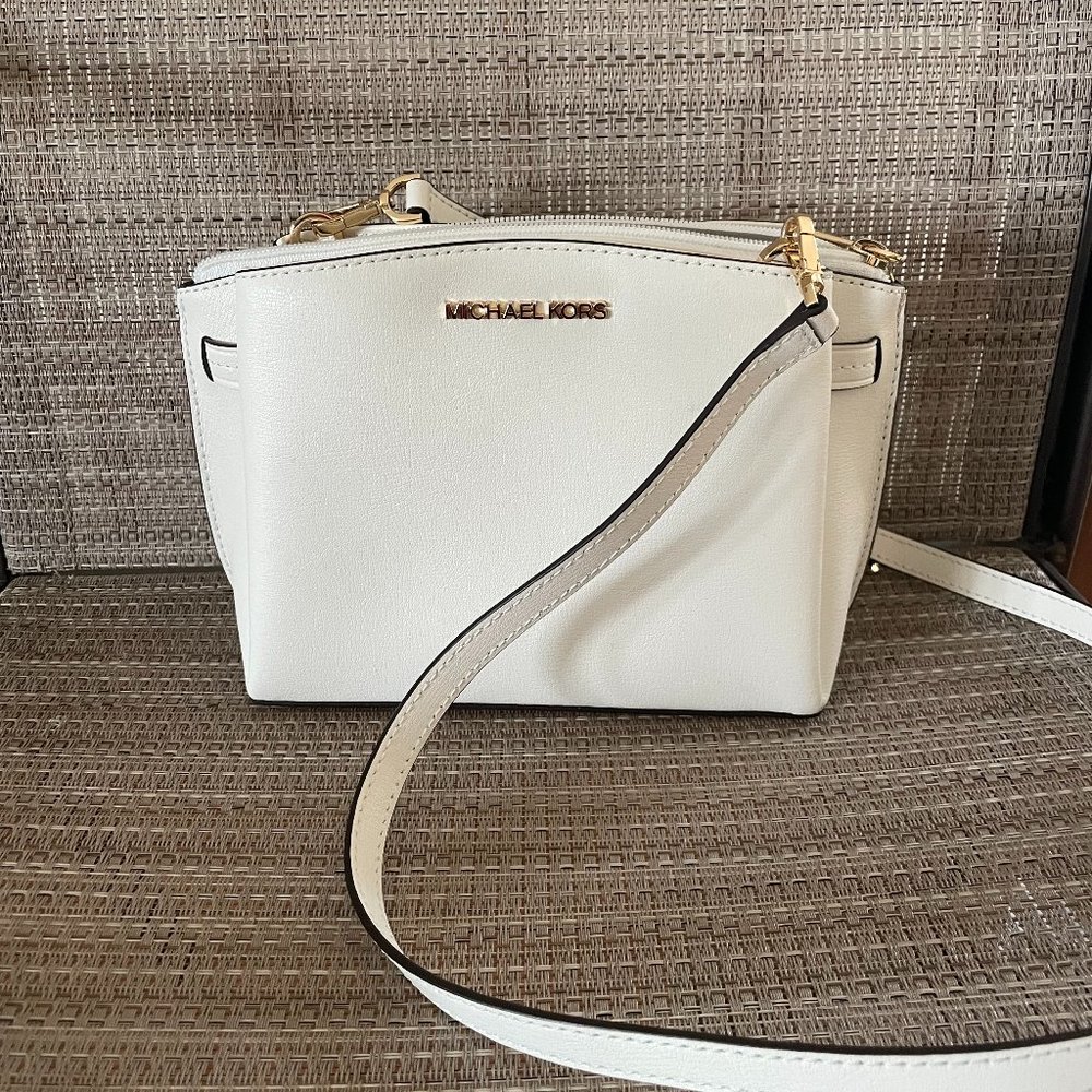 NWT Michael Kors Rochelle MD Messenger